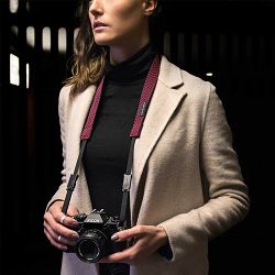 crumpler-check-strap-dark-navy-deep-red--4036957110215_11.jpg