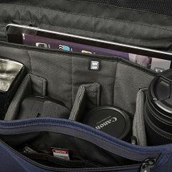 crumpler-muli-7500-black-dark-navy-mu750-4036957412173_4.jpg