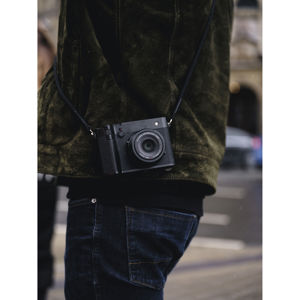 fujifilm-gfx-100rf-black-13838-4547410552423.jpg