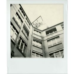 impossible-black-white-20-instant-film-f-9120066080677_3.jpg