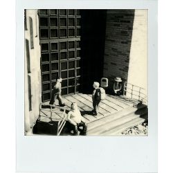 impossible-black-white-20-instant-film-f-9120066080677_5.jpg