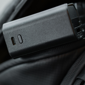 jupio-pr1me-gear-tri-charge-lp-e6-3u1-punjac-powerbank-i-spr-395-8719743932401.png