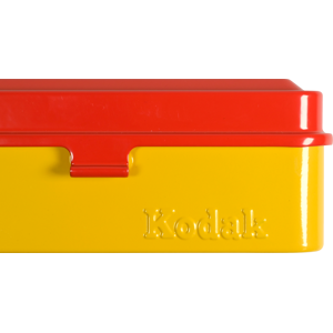 kodak-film-case-135-small-black-kutijica-za-filmove-rk0005-17498-4897116930064.png