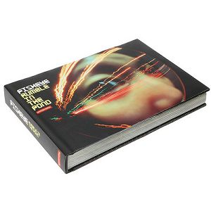 lomography-fisheye-book-rumble-in-the-po-d550_2.jpg