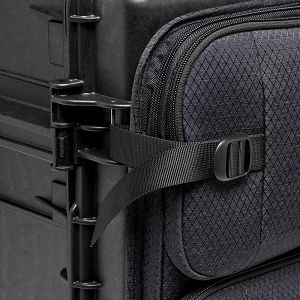 manfrotto-pro-light-reloader-tough-laptop-sleeve-mb-pl-rl-th-8024221708165_103996.jpg