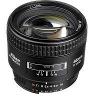Nikon AF 85mm f/1.8D FX portretni telefoto objektiv fiksne žarišne duljine Nikkor auto focus lens 85 f/1.8 D F1.8D F1.8 (JAA328DB)