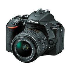 Nikon D5500 + AF 18-55 VR II KIT Black digitalni DSLR fotoparat + objektiv 18-55mm 18-55 VR II f3.5-5.6 f/3.5-5.6 VBA440K001