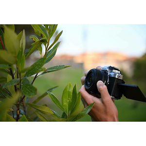 nikon-z-24mm-f17-dx-sirokokutni-objektiv-jma109da-49564-4960759911001_111992.jpg