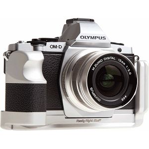 olympus-e-m10-body-silver-incl-charger-b-4545350046156_2.jpg