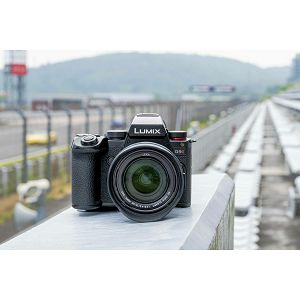 panasonic-lumix-g9-ii-body-black-34076-5025232948253_111399.jpg