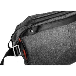 peak-design-everyday-sling-10l-charcoal--03016841_8.jpg