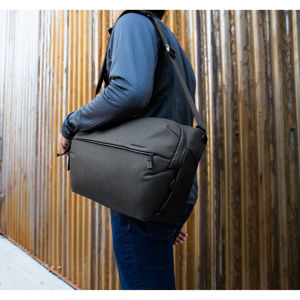 peak-design-everyday-sling-10l-v3-black-crna-torba-za-dslr-f-35890-818373026080.jpg