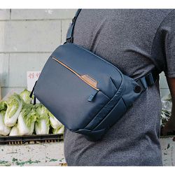 peak-design-everyday-sling-6l-v2-midnigh-0818373021399_8.jpg