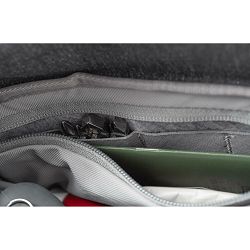 peak-design-the-field-pouch-charcoal-bp--0818373022563_11.jpg