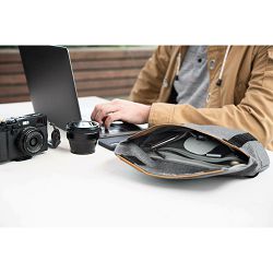 peak-design-the-field-pouch-charcoal-bp--0818373022563_13.jpg
