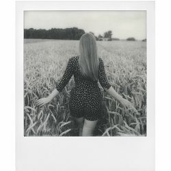 polaroid-originals-bw-film-for-600-doubl-9120066088796_3.jpg
