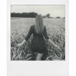 polaroid-originals-bw-film-for-600-doubl-9120066088796_3.jpg