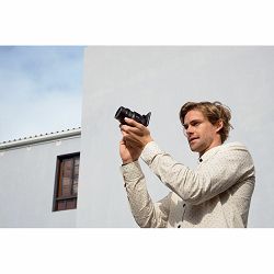 sony-qx1-wifi-nfc-digitalni-fotoaparat-i-ilce-qx1b_10.jpg