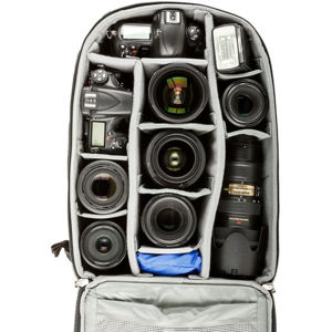 think-tank-airport-commuter-black-89969-874530004865.jpg