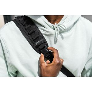 wandrd-rogue-sling-6l-black-slg6-bk-1-67389-850026438352_110250.jpg