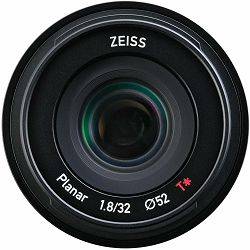 zeiss-touit-32mm-f-18-sirokokutni-objekt-4047865500142_2.jpg