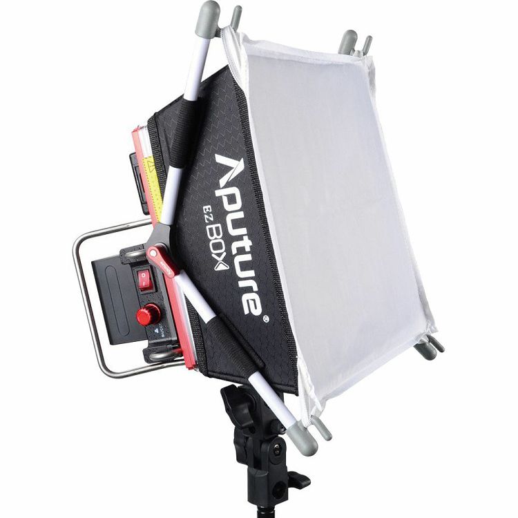 Aputure Amaran Tri-8 KIT SSC (V-mount) 2x Daylight Spot + 1x Bi-Color 3-Light The Flagship komplet profesionalna LED video rasvjeta za snimanje