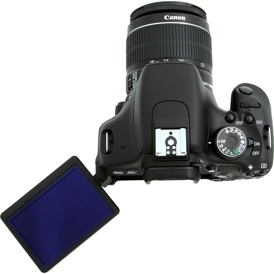 Canon EOS 600D + EF-S 18-55 IS II