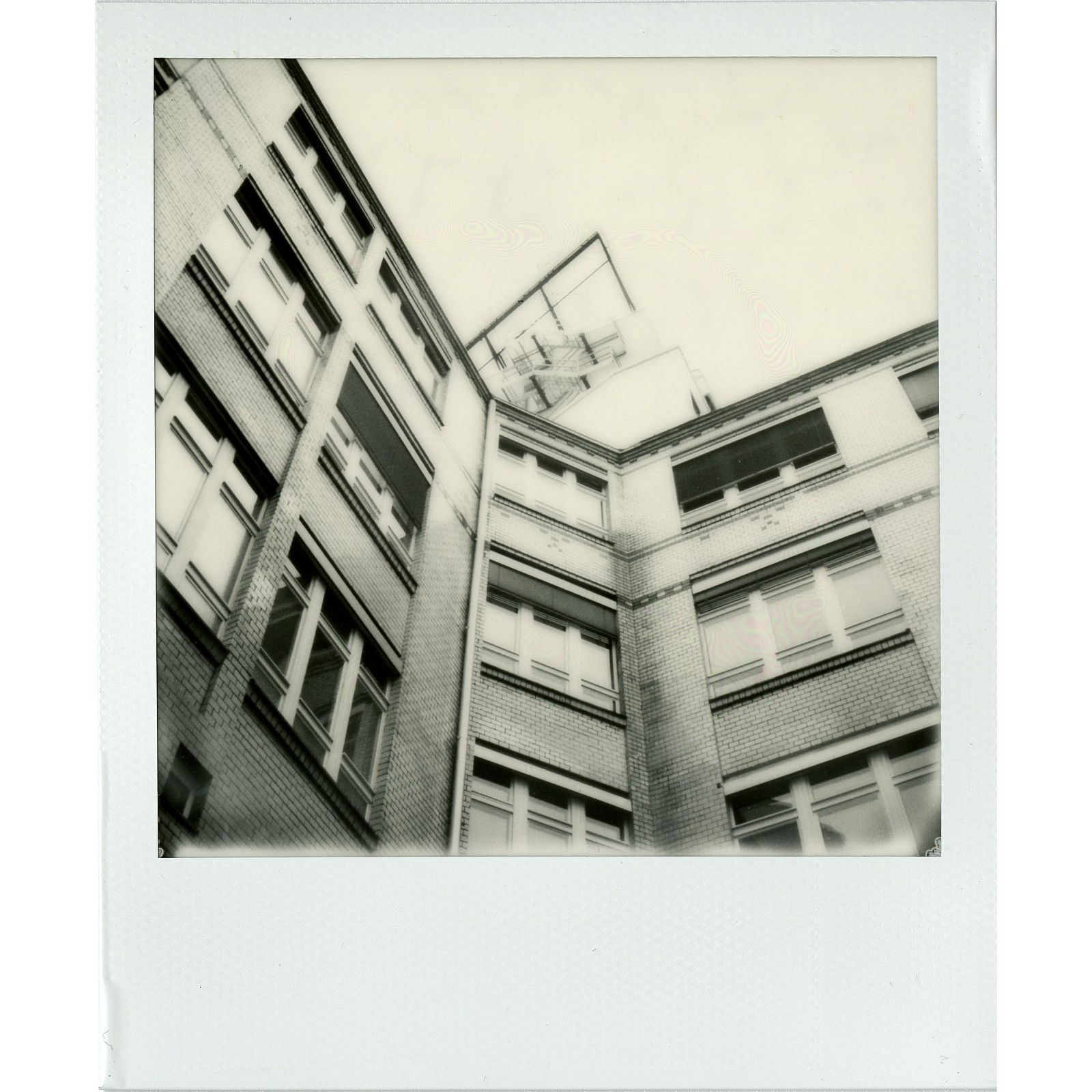 Impossible Black & White 2.0 Instant Film for Polaroid SX-70 Cameras (White Frame, 8 Exposures) SX 70 B/W Gen 2.0 (4069)