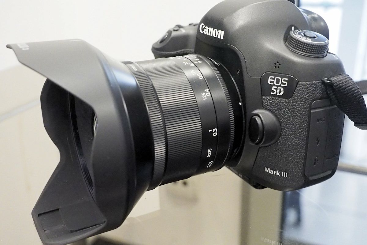 Irix 15mm f/2.4 Blackstone za Canon širokokutni objektiv