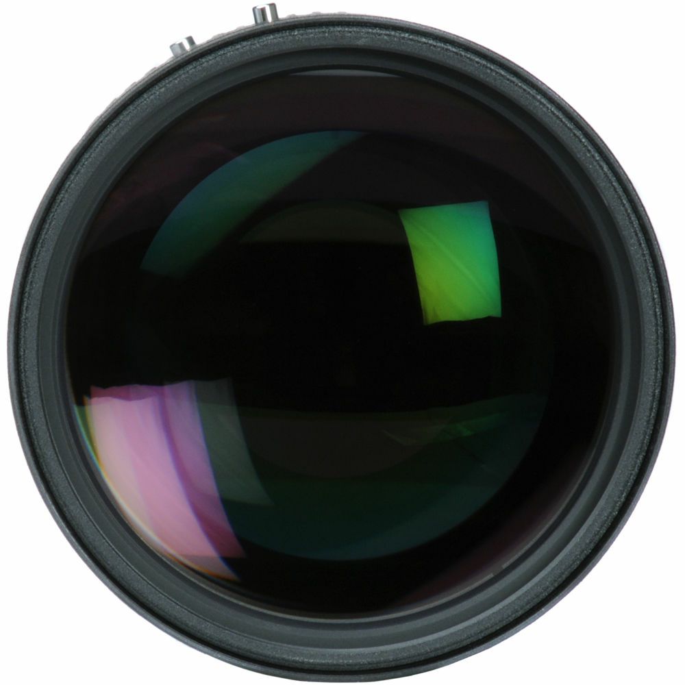 Nikon AF DC 135mm f/2D FX Portretni telefoto objektiv fiksne žarišne duljine Nikkor auto focus prime lens 135 f/2.0 F2D f/2 D (JAA329DA)