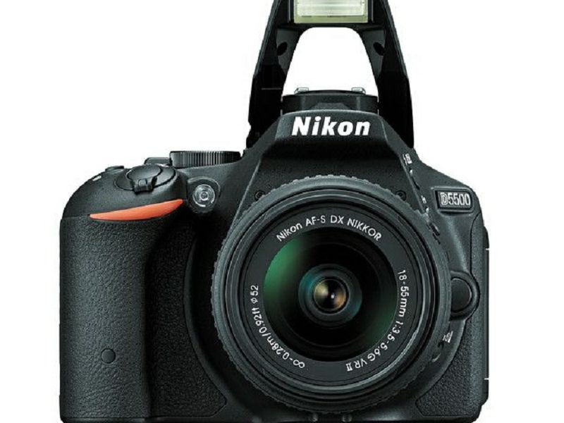 Nikon D5500 + AF 18-55 VR II KIT Black digitalni DSLR fotoparat + objektiv 18-55mm 18-55 VR II f3.5-5.6 f/3.5-5.6 VBA440K001