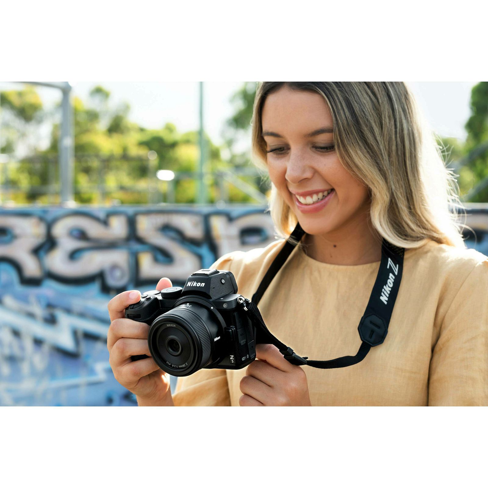 Nikon Z 28mm f/2.8 širokokutni objektiv (JMA105DA)