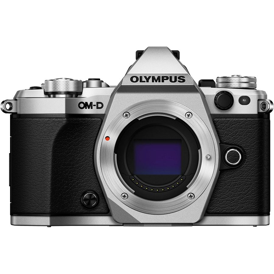 Olympus E-M5 II 14-42 Pancake Zoom Kit slv/blk E-M5 Mark II Silver + EZ-M1442EZ srebreni incl. Charger & Battery Mirrorless Micro Four Thirds MFT - OM-D Camera digitalni fotoaparat V207044SE000