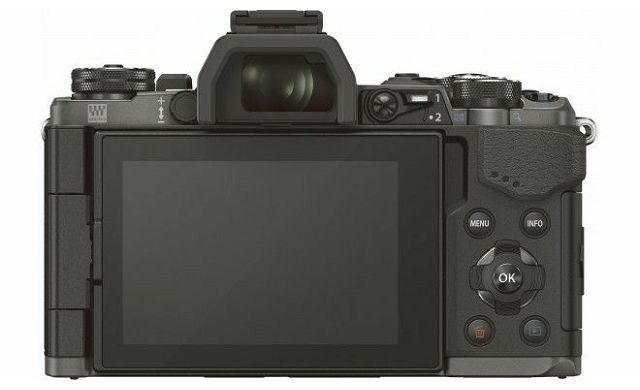 Olympus E-M5 II Body Limited Edition Titanium Mirrorless Digitalni fotoaparat including Charger and Battery E-M5II (V207040TE000)