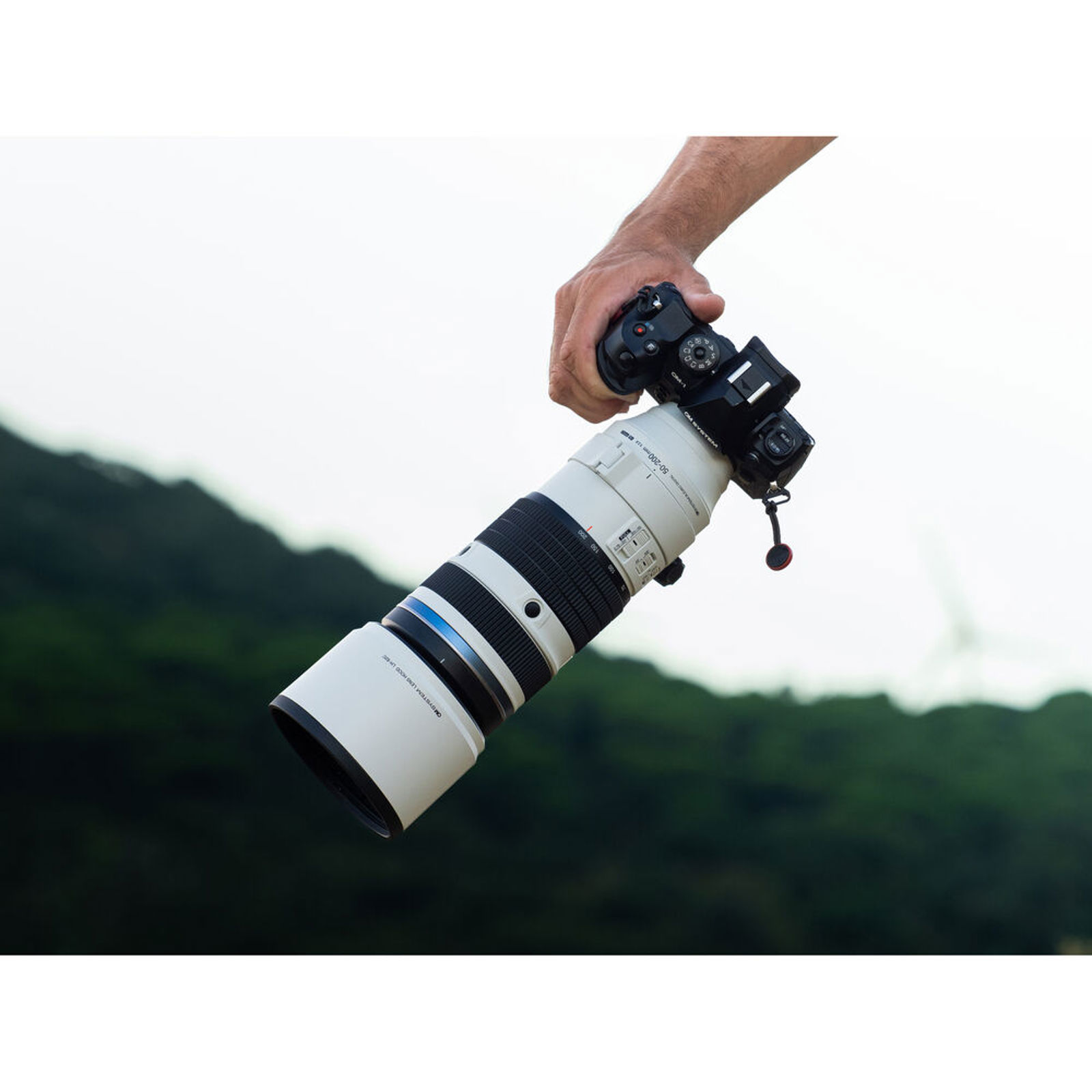 OM System M.Zuiko Digital ED 50-200mm f/2.8 IS PRO