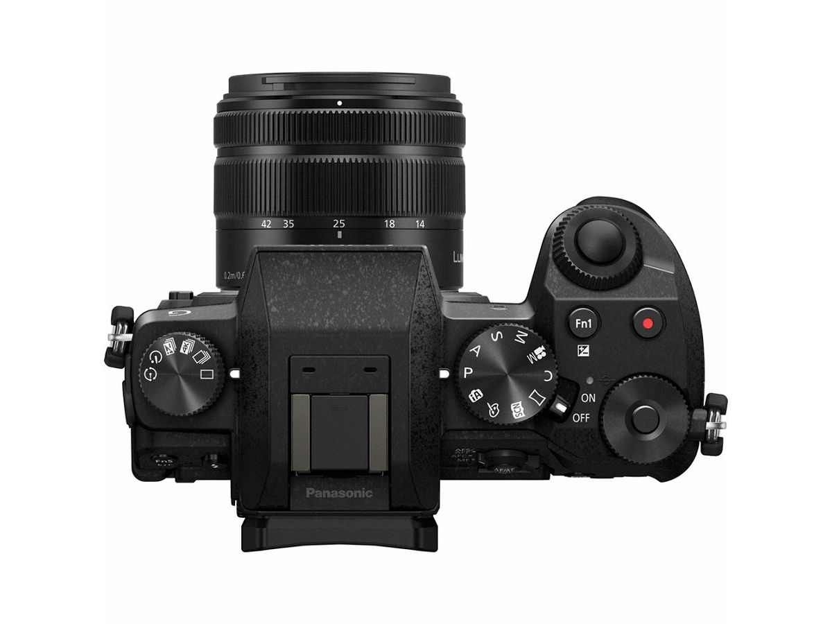 Panasonic Lumix G7 + 14-42mm f/3.5-5.6 Asph Mega O.I.S. Black 4K Mirrorless bezrcalni digitalni fotoaparat DMC-G7KEG DMC-G7 s objektivom G Vario 14-42 Micro Four Thirds Digital Camera (DMC-G7KEG-K)