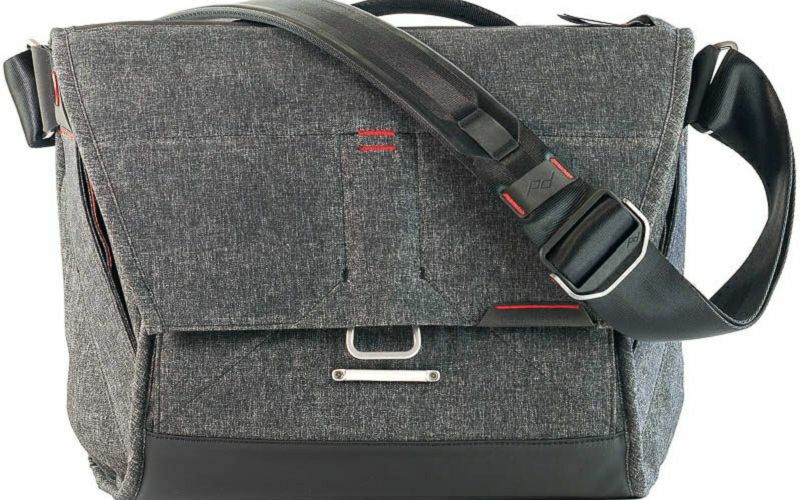 Peak Design Everyday Messenger Bag 13" Charcoal torba za foto opremu (BS-13-BL-2)