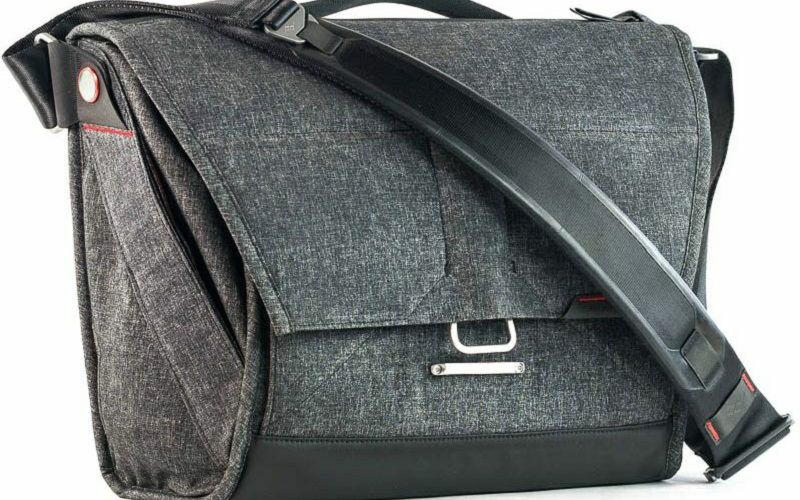 Peak Design Everyday Messenger Bag 13" Charcoal torba za foto opremu (BS-13-BL-2)