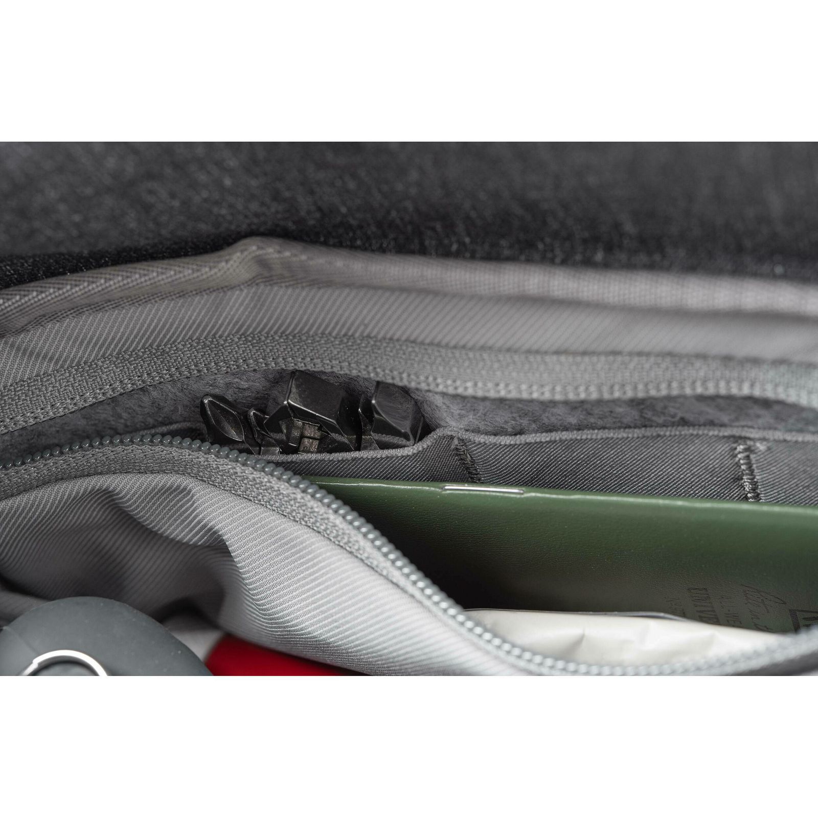 Peak Design The Field Pouch Charcoal (BP-CH-2)