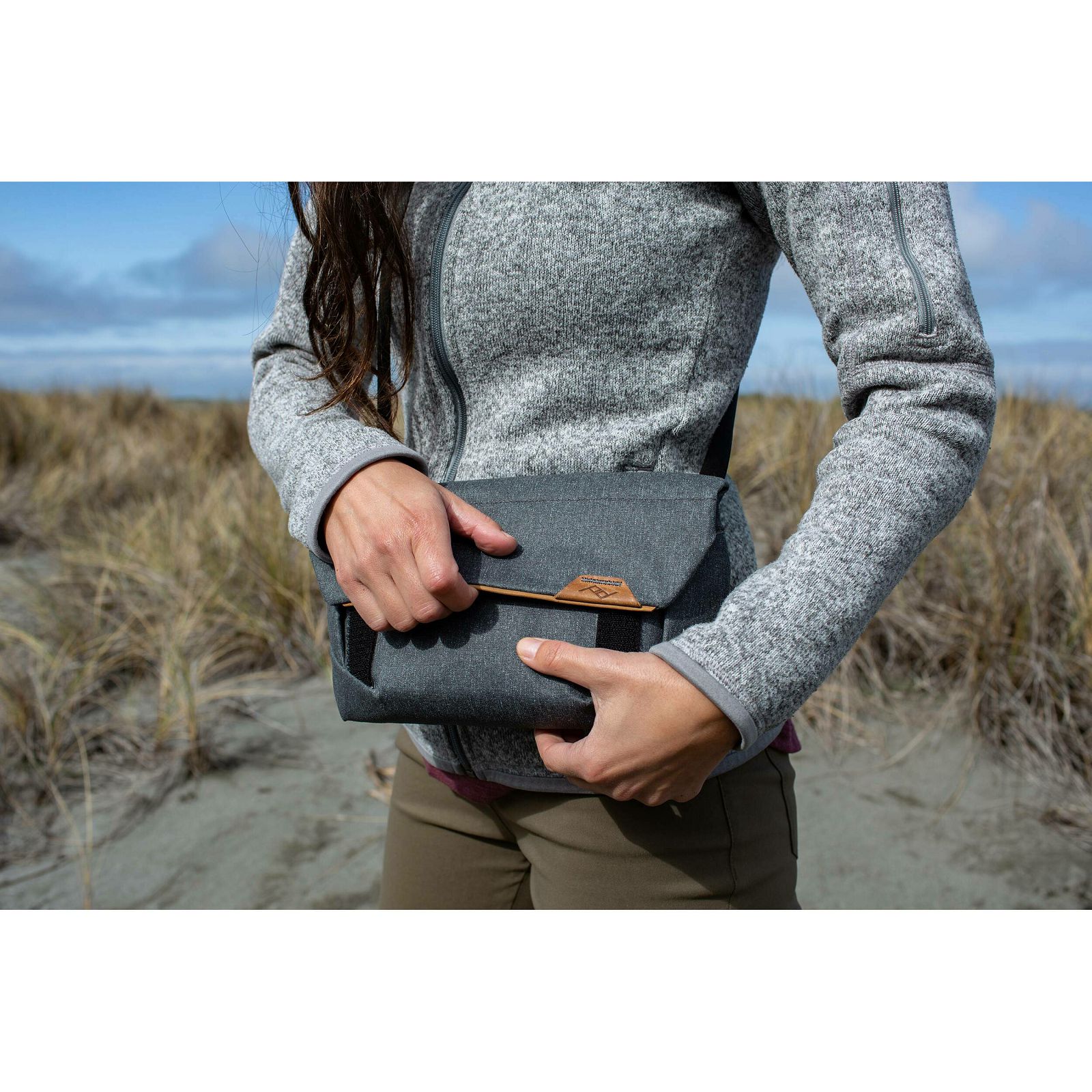 Peak Design The Field Pouch Charcoal (BP-CH-2)