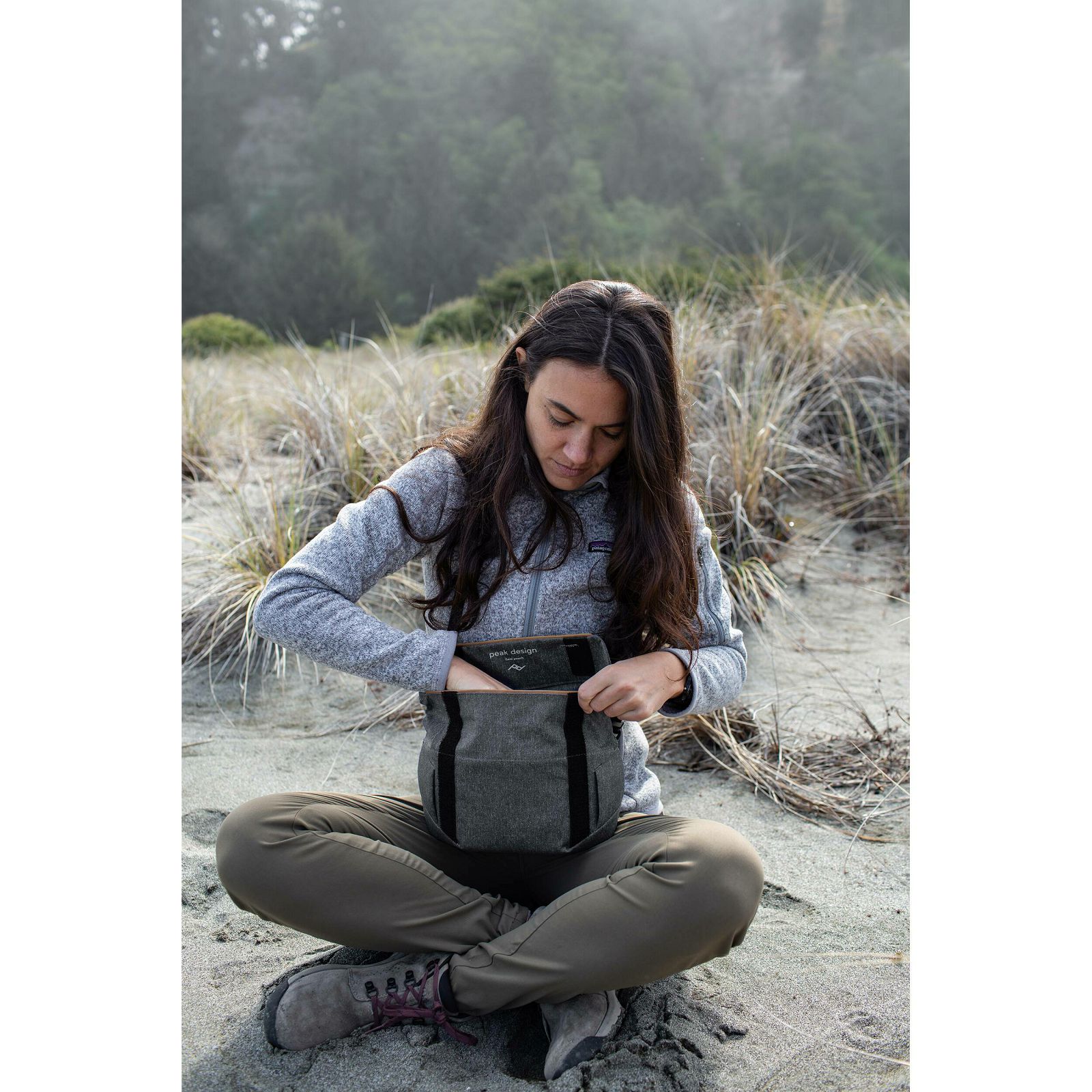 Peak Design The Field Pouch Charcoal (BP-CH-2)