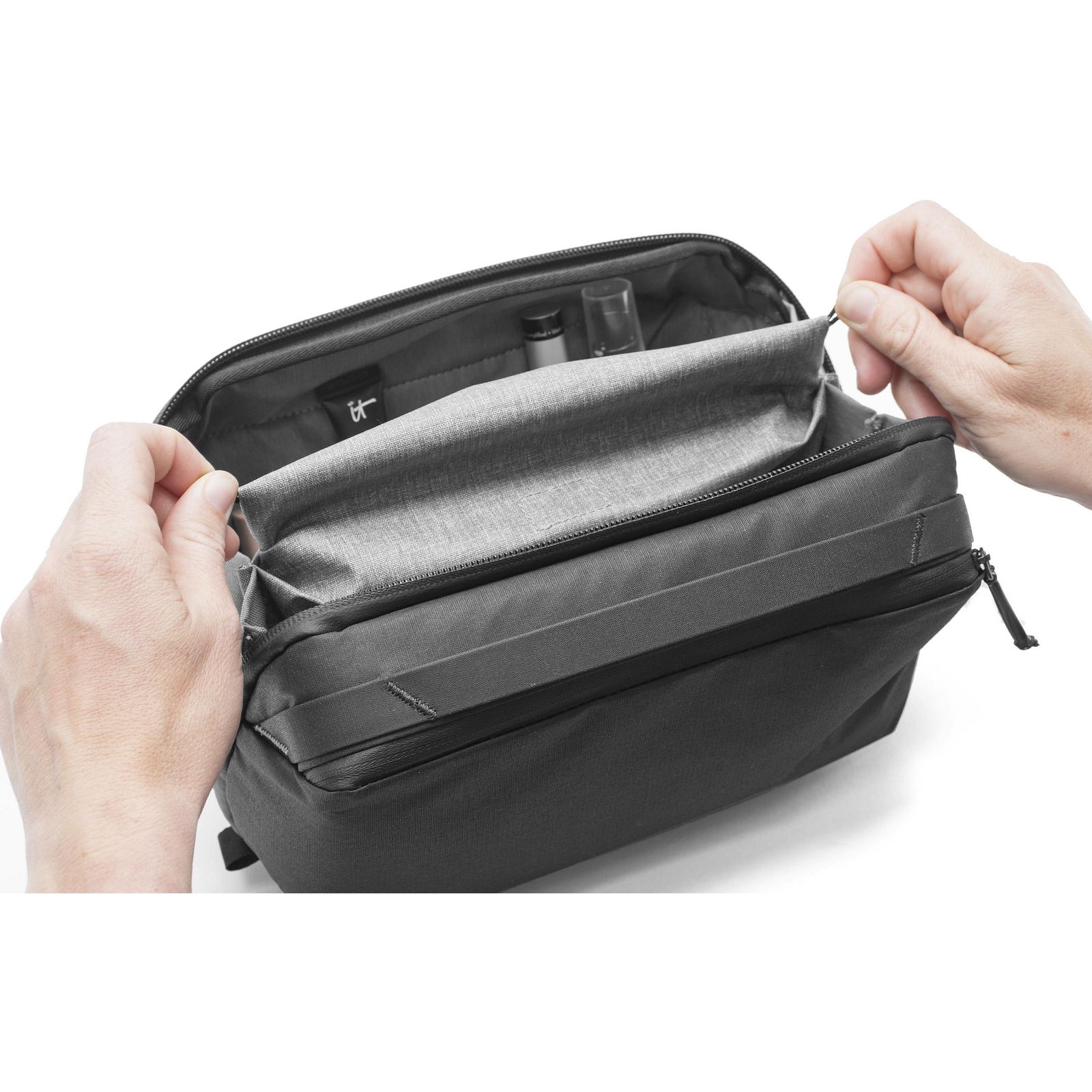 Peak Design Travel Wash Pouch Black torbica za raznu dodatnu opremu (BWP-BK-1)