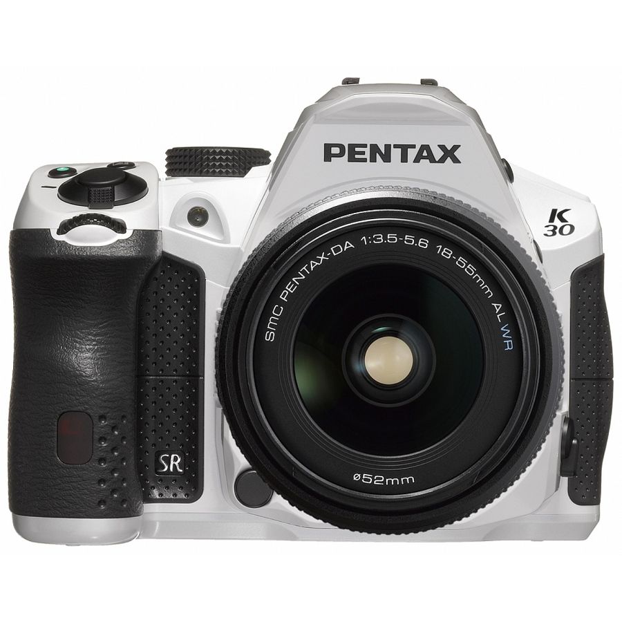 Pentax K-30 white + 18-55mm WR