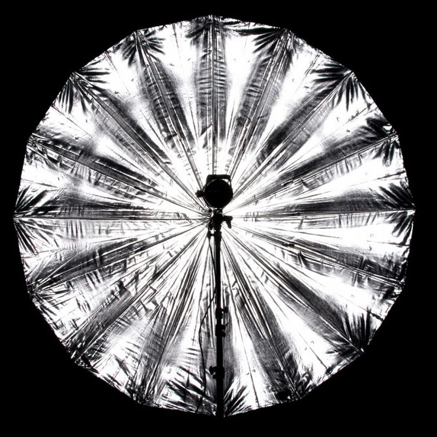 Quantuum Space 150 white parabolic umbrella foto kišobran 150cm