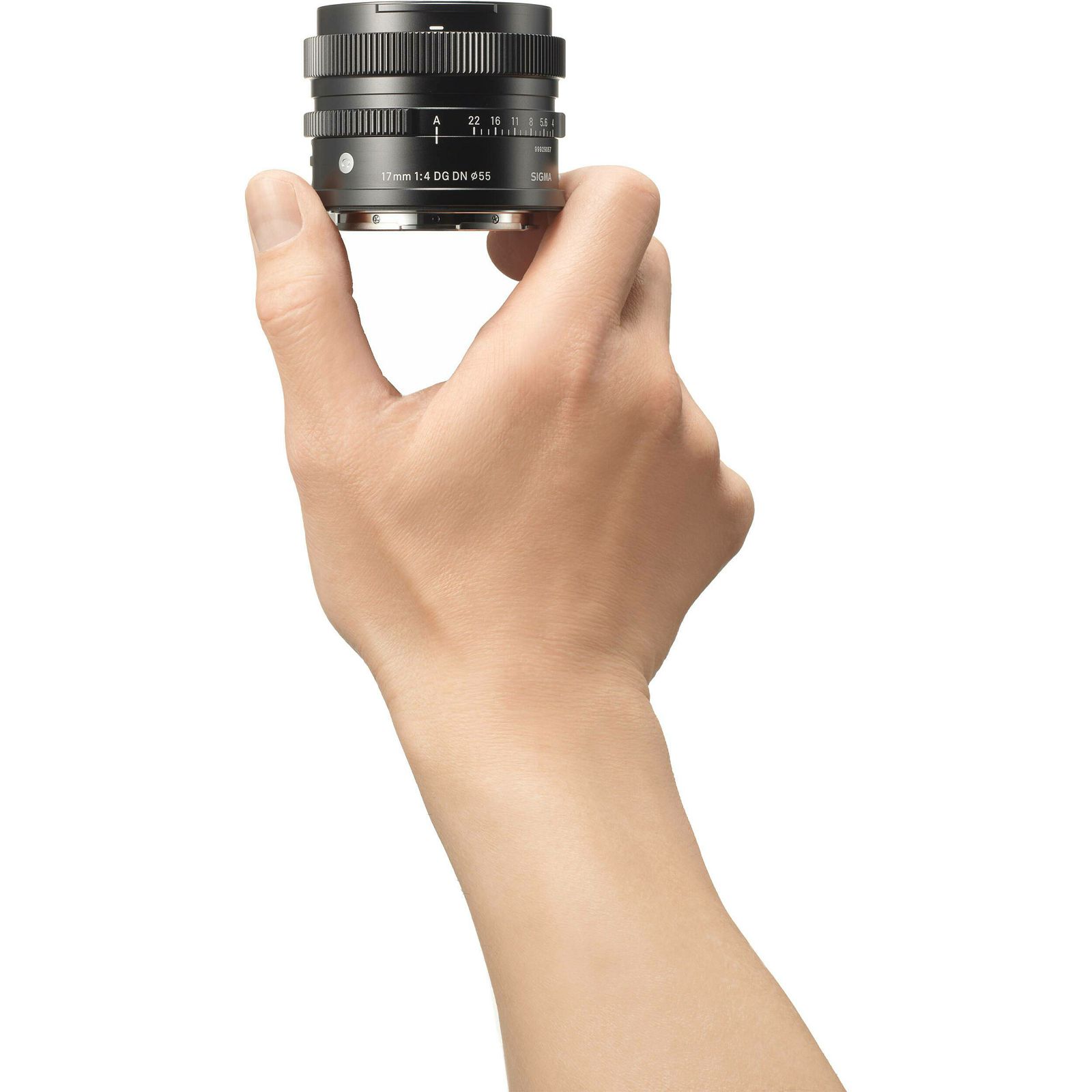 Sigma 17mm f/4 DG DN Contemporary objektiv za Sony E-mount