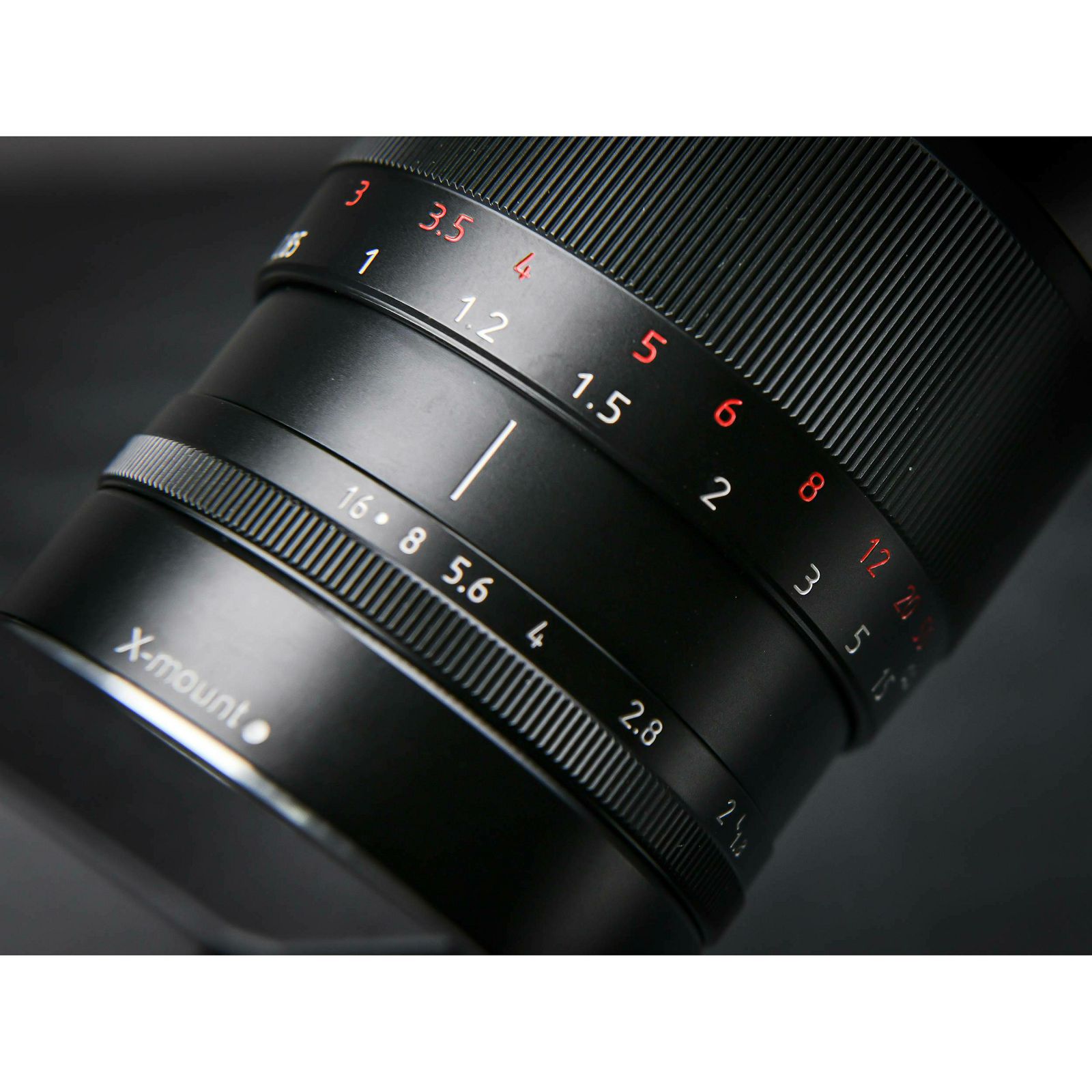 Sirui 50mm f/1.8 1.33x Anamorphic objektiv za Fujifilm X (SR-MEK7X)