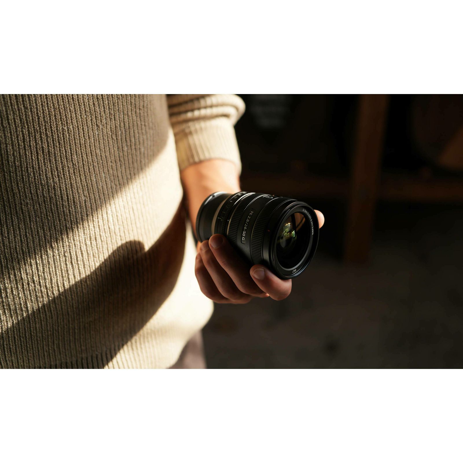 Sony FE 24-50mm f/2.8 G standardni objektiv za E-Mount