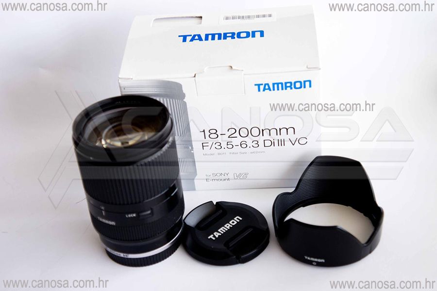 Tamron AF 18-200mm f/3.5-6.3 Di III VC Silver allround objektiv za Sony E-mount (B011S)