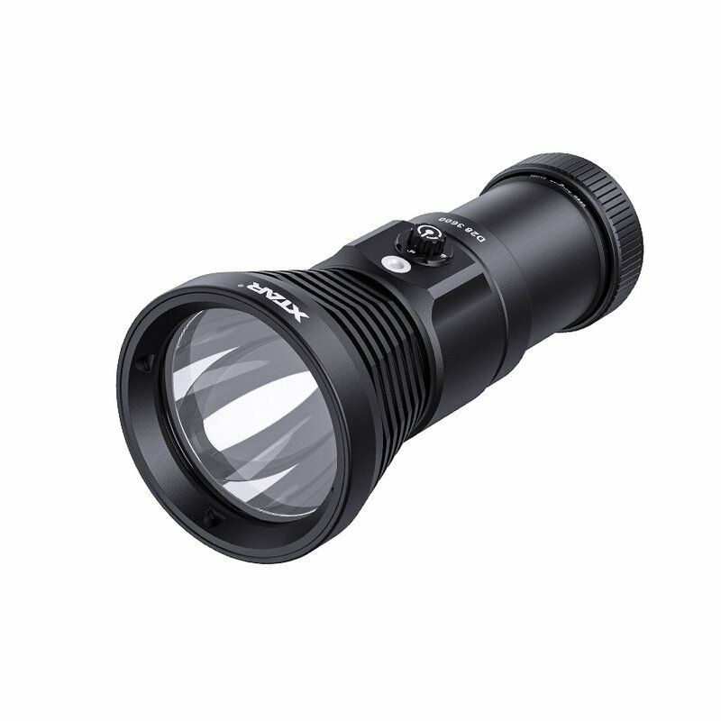 Xtar D28 3600 LED Cree lampa